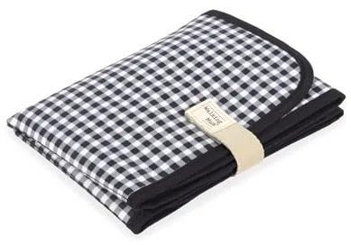 Walking Mum. Cambiador de Bebé I Love Vichy. Diseño portátil y plegable. Fácil de guardar en el bolso maternal. Color Negro. Medidas 18X27X4 cm.